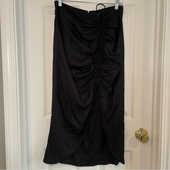 NBD Laraya Midi Skirt in Black Size Medium - Picture 3 of 13
